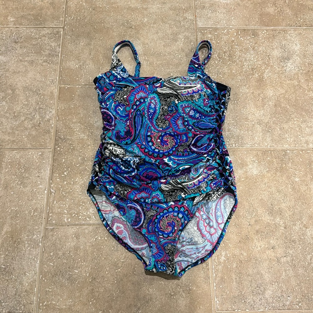 Trimshaper Size 18 One Piece Swimsuit - Picture 1 of 6